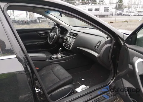 2018 Nissan Altima 2.5 Sv z USA, uszkodzony, nr VIN 1N4AL3AP2JC105377